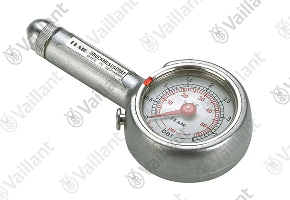 Vaillant Reifendruckmessgerät mit analoger Anzeige in bar und psi. Metallgehäuse mit Skala und Zeiger zur Druckmessung.